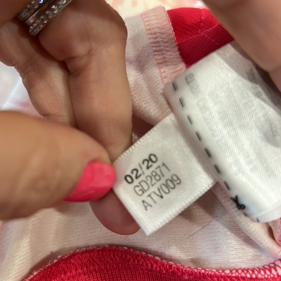 BNWOT Adidas zip up Size 11-12 years old - Picture 9 of 9